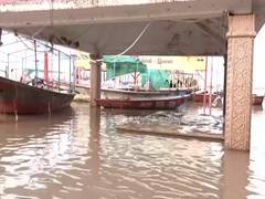
      
      Water level declines in Ganga leaving behind silt on Varanasi gha
      
      