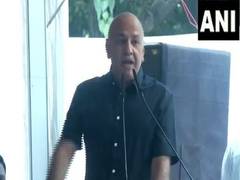 
      
      “They tried a lot to divide me and Kejriwal but didn’t succeed”
      
      
