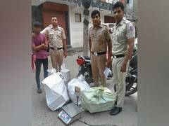 
      
      Delhi: 65 kg illegal fire crackers being smuggled from Ghaziabad 
      
      