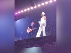 
      
      Ed Sheeran joins Diljit Dosanjh's Birmingham concert
      
      