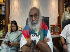 
      
      Acharya Pramod Krishnam seeks apology for Rahul's US remarks
      
      