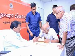 
      
      Odisha Assault Case: CM Majhi, Law Minister meet with victim
      
      