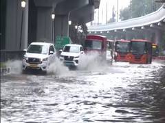 
      
      Hyderabad: High-level meet held on traffic management 
      
      