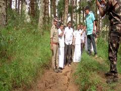 
      
      Kodaikanal: Land fissure in Kilvara village  authorites conduct p
      
      