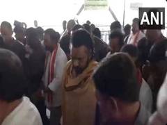 
      
      AP Deputy CM Pawan Kalyan arrives in Vijayawada's Kanaka Durga 
      
      