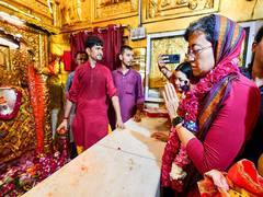 
      
      Atishi offers prayer at Hanuman temple after assuming charge as D
      
      