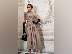 
      
      Jennifer Lopez sends special gift to Nikki Glaser, here is why 
      
      