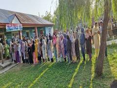 
      
      J-K records 10.22 % turnout as of 9 am in second phase of voting
      
      