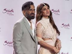 
      
      Shilpa Shetty, Suniel Shetty reunite at event
      
      