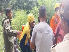 
      
      Uttarakhand: 13 people rescued after vehicle crashed
      
      
