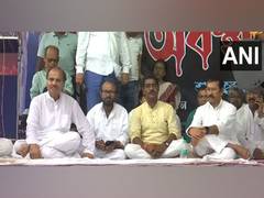 
      
      West Bengal: Congress' Adhir Chowdhury joins protest...
      
      
