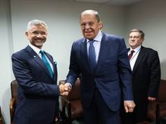 
      
      EAM Jaishankar meets Russian counterpart Sergey Lavrov
      
      