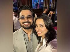 
      
      Shraddha Kapoor cheers on Bhuvan Bam
      
      