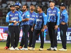
      
      Southern Superstars Dominate League with Three Consecutive Wins
      
      