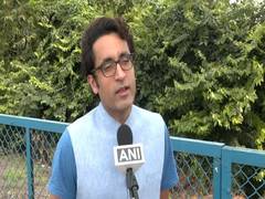 
      
      “Both Gandhi family, Siddaramaiah is indulged in..