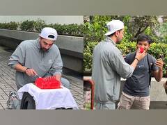 
      
      Ranbir Kapoor celebrates birthday with paps, cuts cake and meets 
      
      