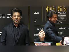 
      
      IIFA 2024: SRK's green carpet appearance sends fans into frenzy
      
      