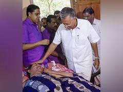 
      
      Kerala CM Pinarayi Vijayan condoles death of DYFI Leader Pushpan
      
      