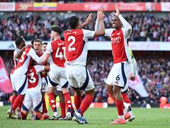
      
      Arsenal survive Leicester City's scare with late drama at Emirate
      
      