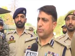 
      
      Police monitors security in Baramulla ahead of phase 3 polling 
      
      