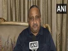 
      
      BJP MP Praveen Khandelwal questions timing of AAP's road repair p
      
      