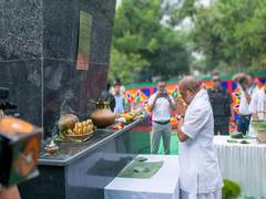 
      
         Manipur CM Singh extends wishes on Irabot Day, calls for unity
      
      