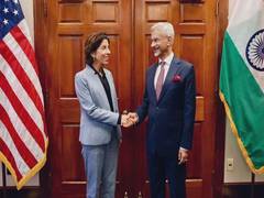 
      
      EAM Jaishankar meets US Commerce Secy Raimondo
      
      