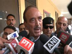 
      
      J-K polls: Ghulam Nabi Azad casts his vote
      
      