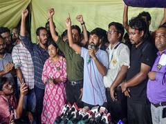 
      
      WB junior doctors resume total ‘cease work’ demanding safety
      
      