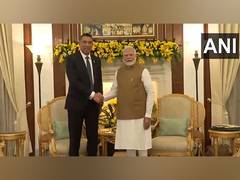 
      
      Delhi: PM Modi holds bilateral meeting with Jamaican counterpart 
      
      