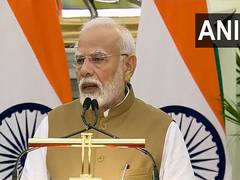 
      
      PM Modi welcomes Jamaican counterpart Holness
      
      