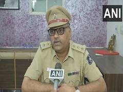 
      
      Gujarat: Businessman duped of Rs 1.3 crores with fake currencies
      
      