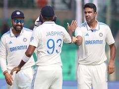 
      
      'India considered forfeiting an inning during Kanpur Test'
      
      