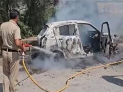 
      
      Haryana: Moving car catches fire, no casualties reported 
      
      