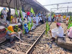 
      
      Punjab: 17 trains delayed in Ferozepur after farmers two-hour 