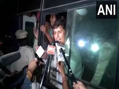 
      
      Delhi Minister Saurabh Bhardwaj detained by police while prote
      
      