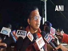 
      
      MP: 3 goods train coaches derail on Delhi-Mumbai route in Ratlam
      
      