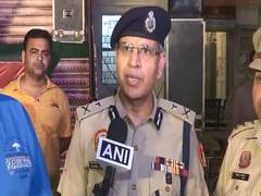
      
      Delhi Joint CP reviews security at CR park Durga Puja pandal
      
      
