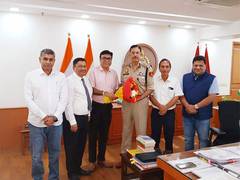 
      
      DelhI Medical Association submits memorandum to Delhi Police 
      
      
