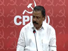 
      
      Kerala CM misquoted on gold smuggling; CPI(M) slams 'false news'
      
      