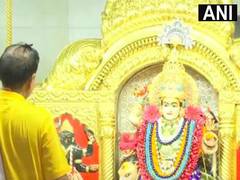 
      
      Aarti performed at Delhi's Jhandewalan Mata Temple
      
      