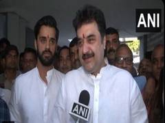 
      
      Kuldeep Bishnoi and son Bhavya confident of BJP victory 
      
      