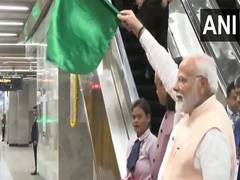 
      
      PM Modi flags off metro train between BKC to Aarey JVLR section 
      
      