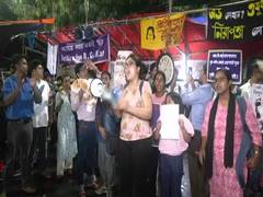 
      
      Kolkata junior doctors announce hunger strike
      
      