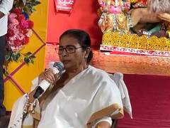 
      
      Bengal CM Mamata Banerjee visits Navanir home on Durga Puja
      
      