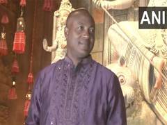 
      
      Brian Lara visits iconic Suruchi Sangha Club Durga pandal
      
      