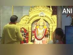 
      
      Navratri: Aarti performed at Jhandewalan Mata Temple in Delhi
      
      
