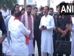 
      
      Haryana CM Saini visits Saini Samaj Dharamshala
      
      