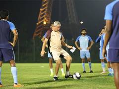 
      
      Vietnam and India set to renew historic rivalry
      
      