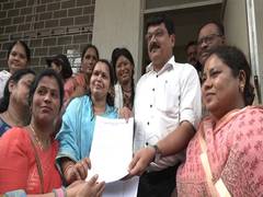 
      
      MP: Women BJP leaders demands FIR against Sanjay Raut
      
      